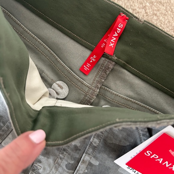 Spanx stretch twill ankle cargo - Picture 8 of 9